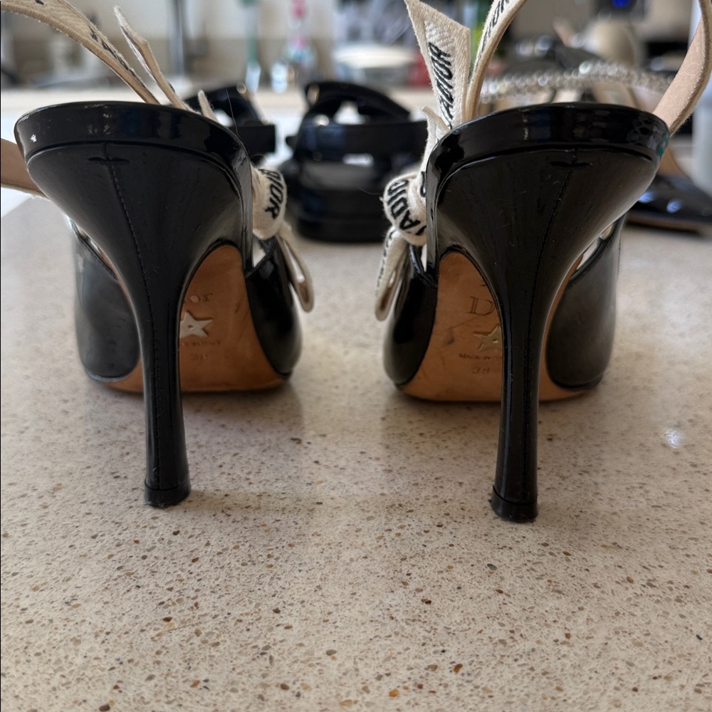 Dior Black Patent Pointed-Toe Slingback Heels with J'Adior Ivory Strap - Picture 6 of 7